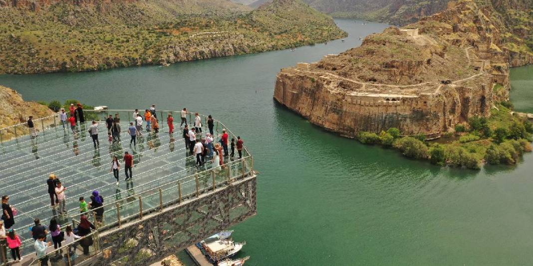 3 yanı su ve binlerce yıllık tarih! Türkiye’nin görülmeye değer yerlerinde zirvede: Anadolu’nun saklı tarihi mirası 2